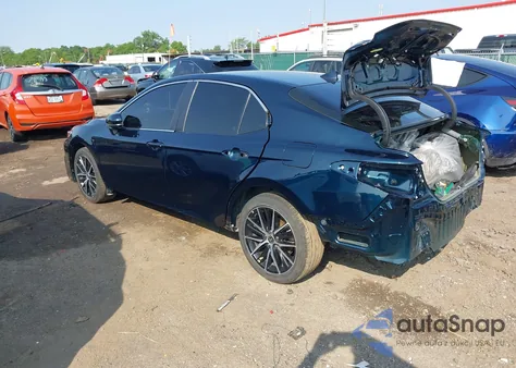 2021 Toyota Camry Se z USA, uszkodzony, nr VIN 4T1G11AK7MU586854